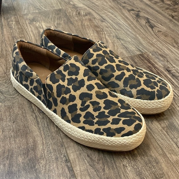 EUC True Craft Killa Leopard Print Fabric Espadrille Slip on Shoe Size 8 - Picture 1 of 9